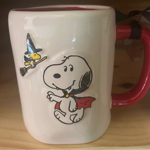 CAUTION I BITE PEANUTS Snoopy Rae Dunn HALLOWEEN Mug - Picture 2 of 3